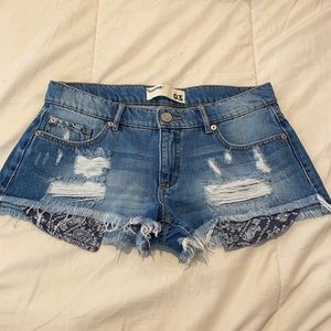 Garage Flirty Festival Jean Shorts (Size 3)